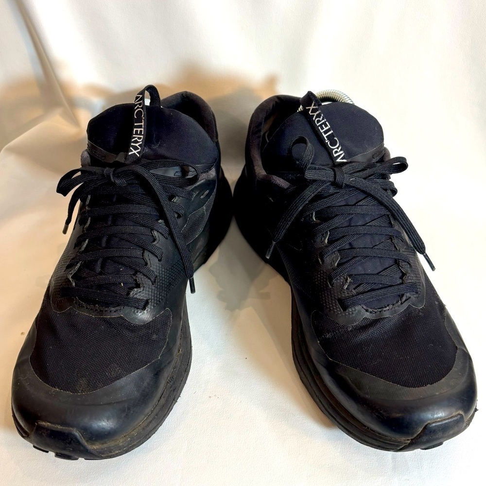 Arc'teryx SZ 8.5 Lace Up Sneakers Horvan LD2 Vibram Sole Athletic Shoes